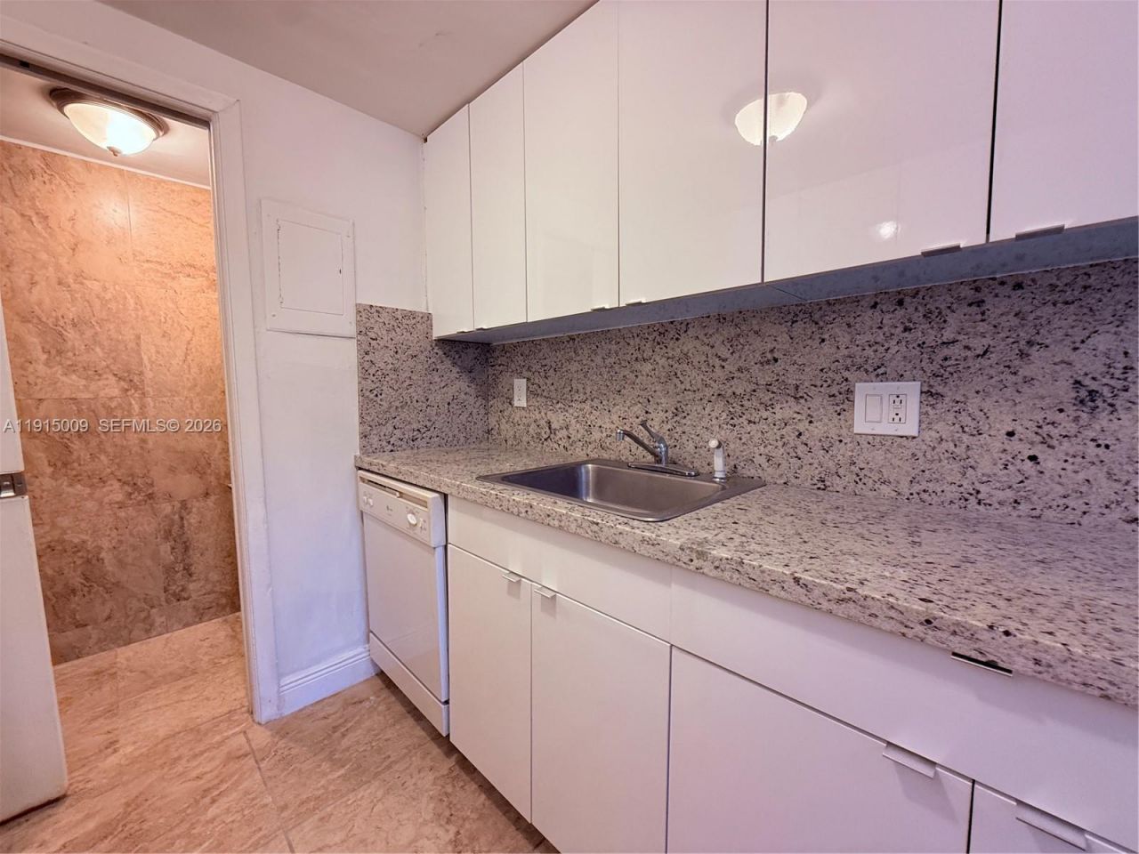 6603 Winfield Blvd, Unit B8, Margate, FL 33063 Photo