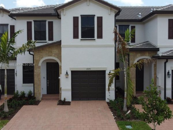 11125 W 33rd Ct, Hialeah, FL 33018