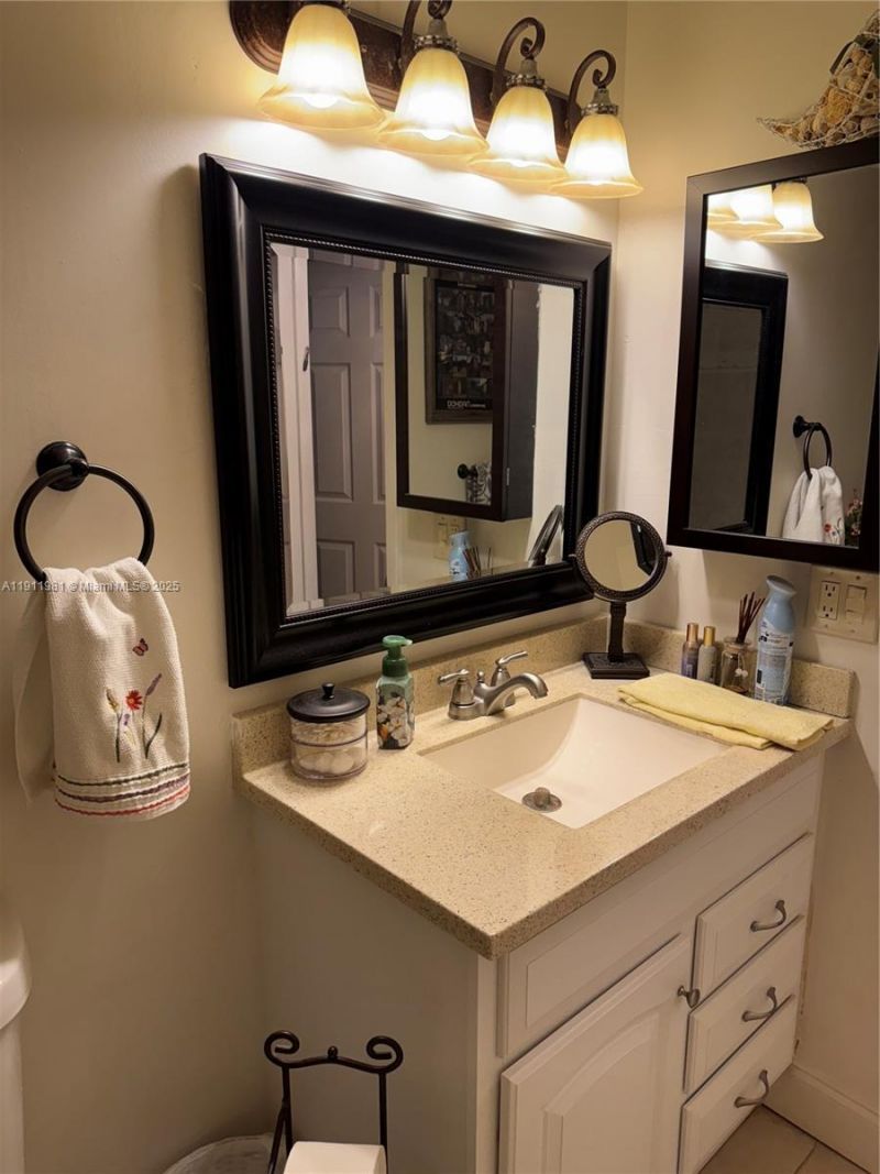 9781 Sunrise Lakes Blvd, Unit 202, Sunrise, FL 33322 Photo