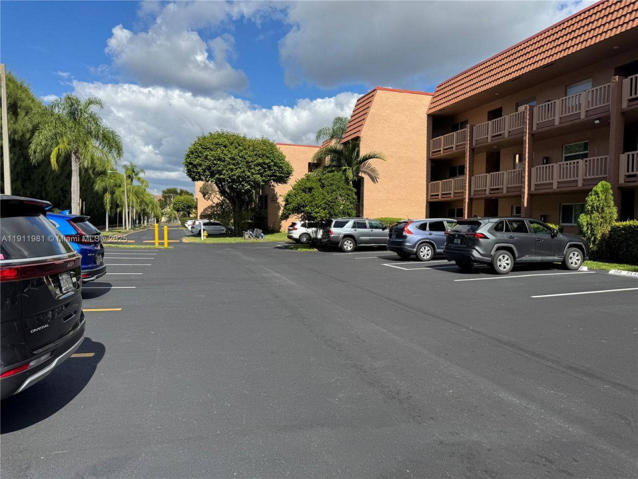 9781 Sunrise Lakes Blvd, Unit 202, Sunrise, FL 33322 Photo