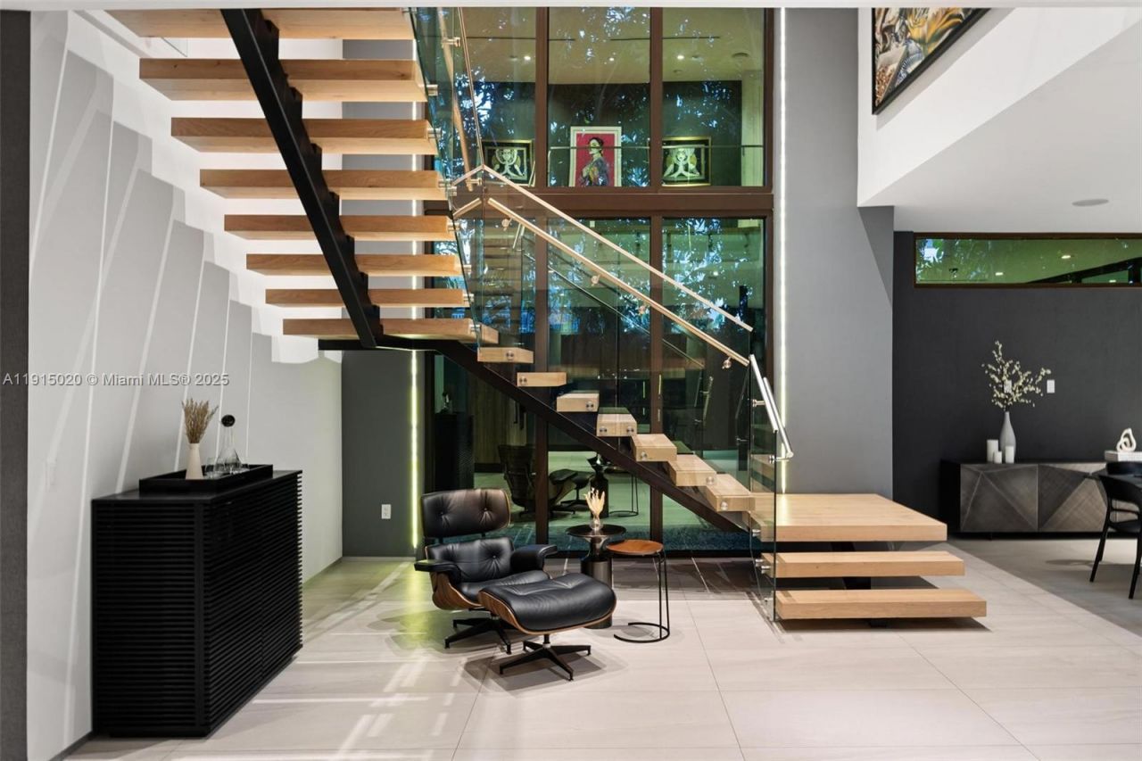 77 SW 18th Terrace, Unit N/A, Miami, FL 33129 Photo