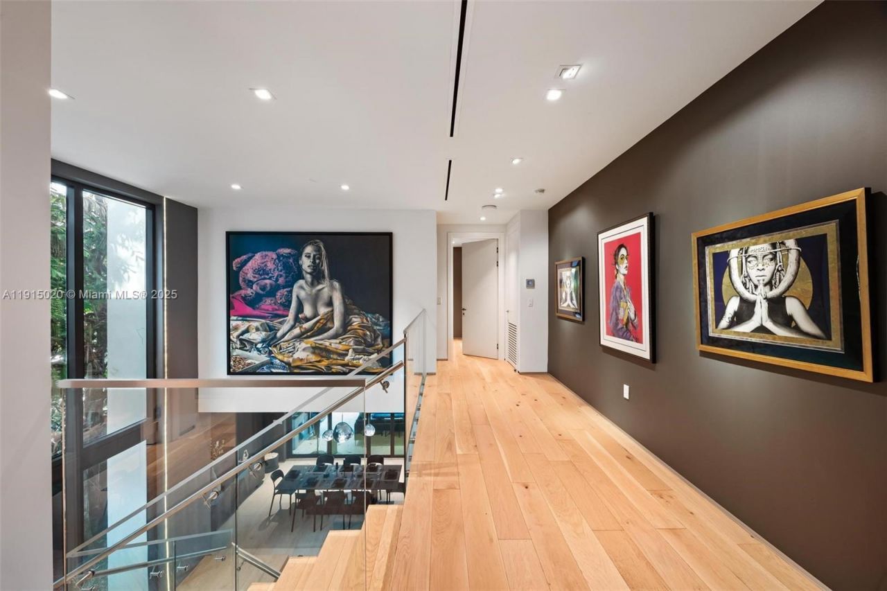 77 SW 18th Terrace, Unit N/A, Miami, FL 33129 Photo