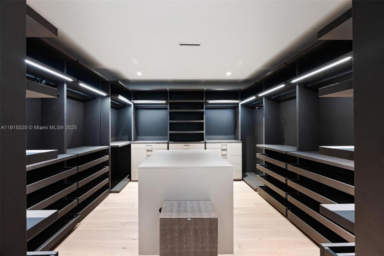 77 SW 18th Terrace, Unit N/A, Miami, FL 33129 Photo