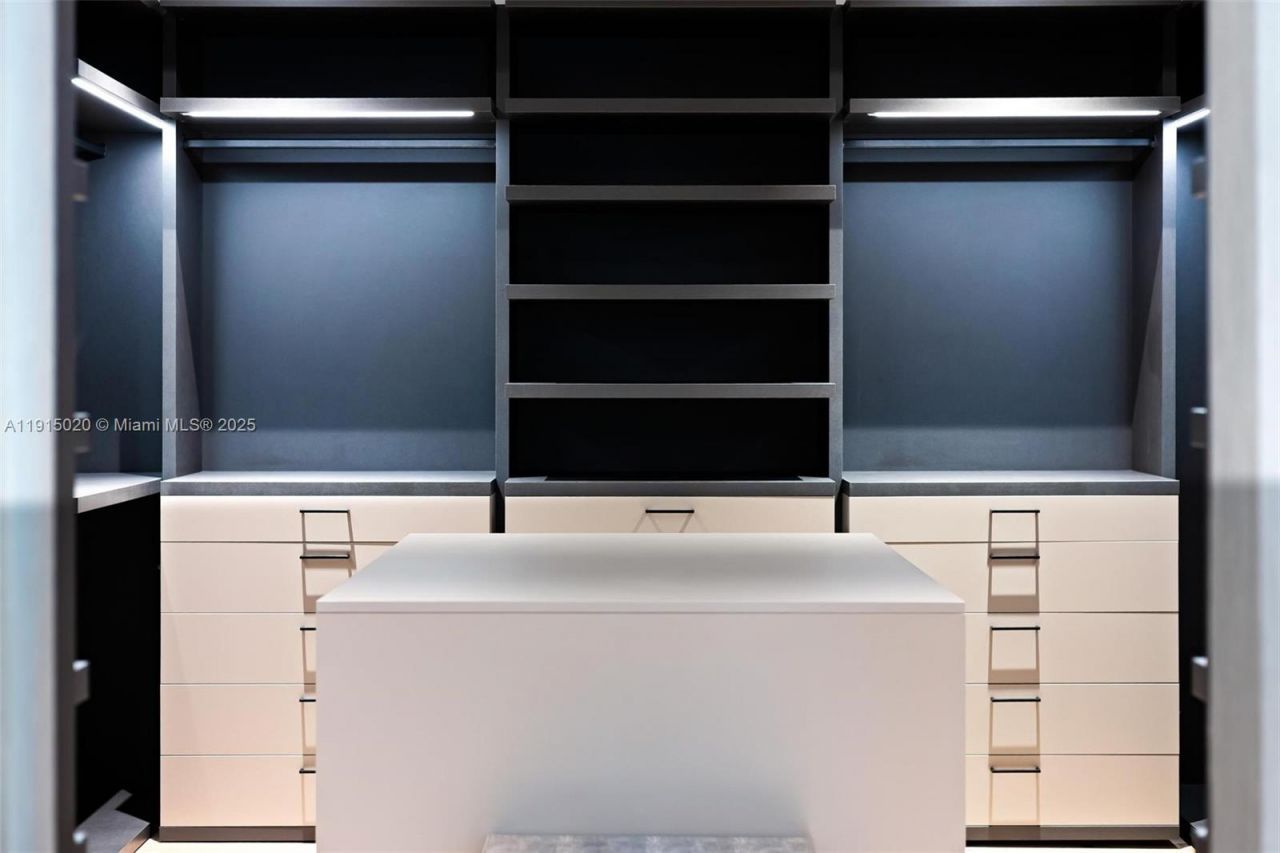 77 SW 18th Terrace, Unit N/A, Miami, FL 33129 Photo