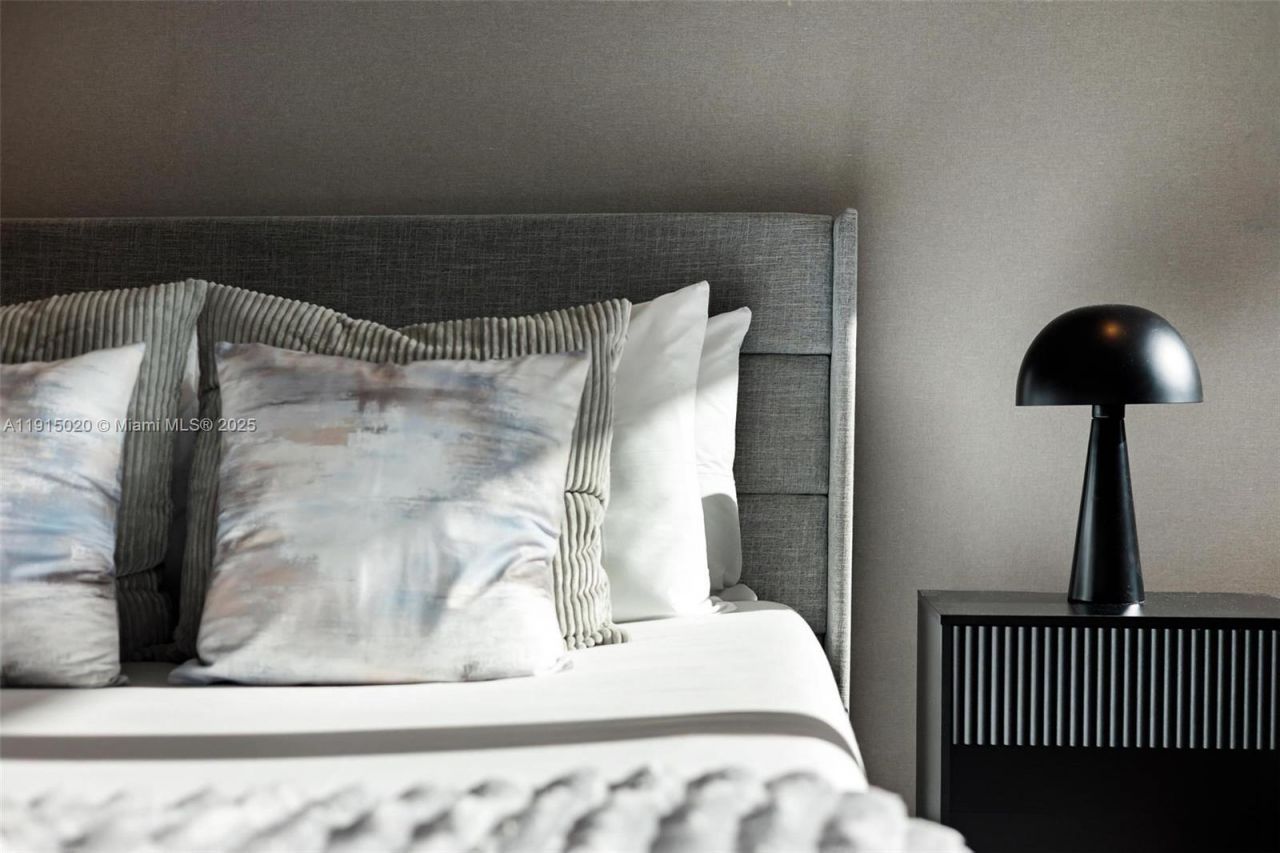 77 SW 18th Terrace, Unit N/A, Miami, FL 33129 Photo