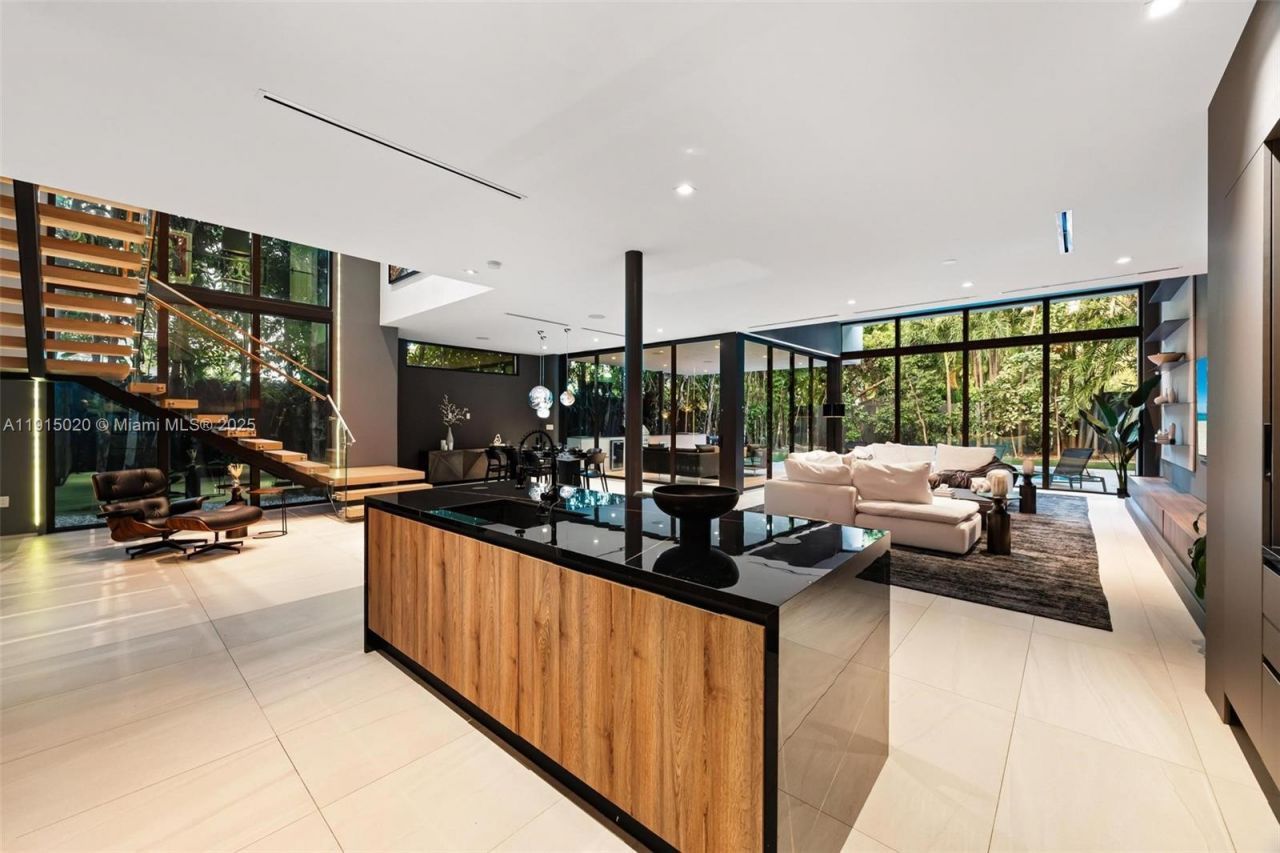 77 SW 18th Terrace, Unit N/A, Miami, FL 33129 Photo