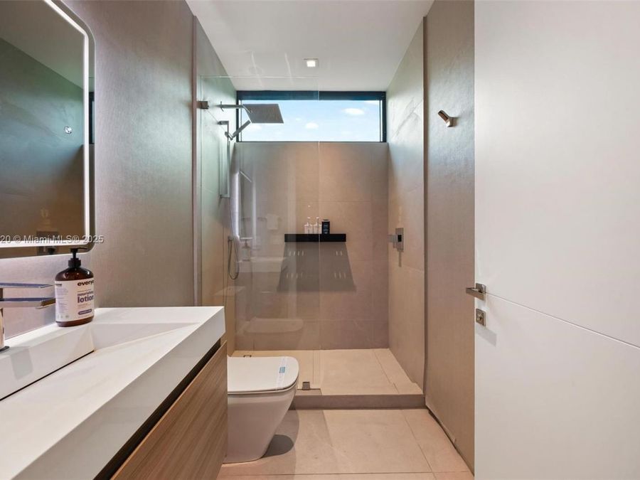 Property Image 64