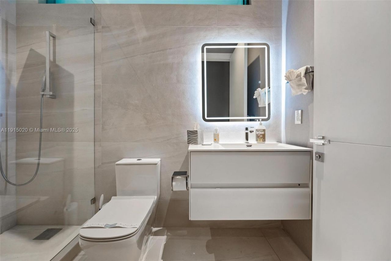 77 SW 18th Terrace, Unit N/A, Miami, FL 33129 Photo