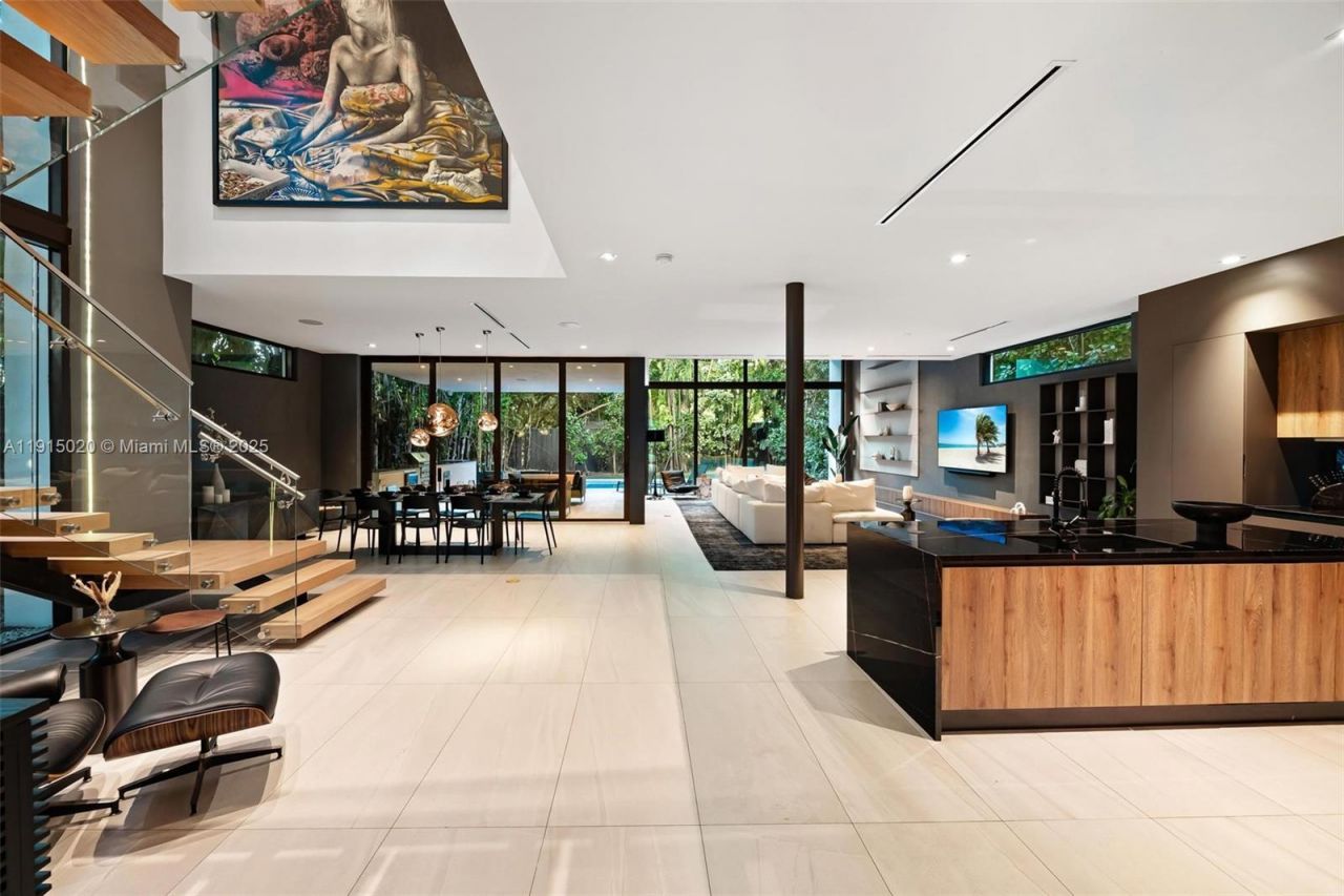 77 SW 18th Terrace, Unit N/A, Miami, FL 33129 Photo