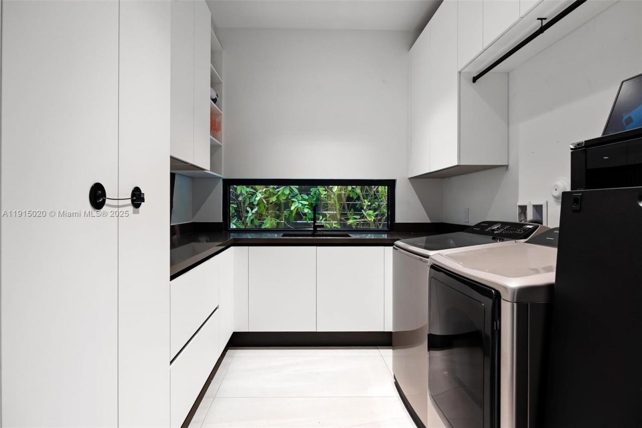 77 SW 18th Terrace, Unit N/A, Miami, FL 33129 Photo