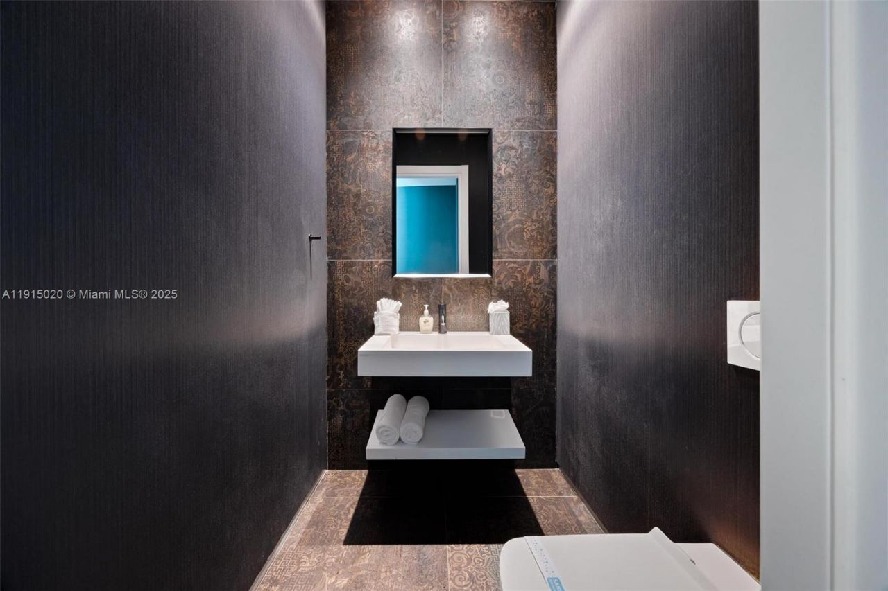 77 SW 18th Terrace, Unit N/A, Miami, FL 33129 Photo