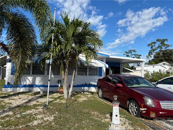 123 Torch LN, NORTH FORT MYERS, FL 33917