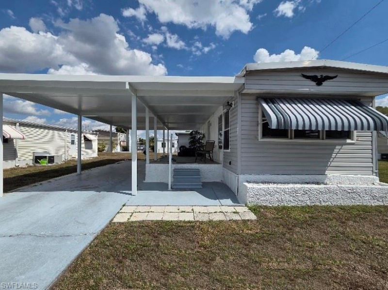 841 Winterest Dr, North Fort Myers, FL 33917 Photo