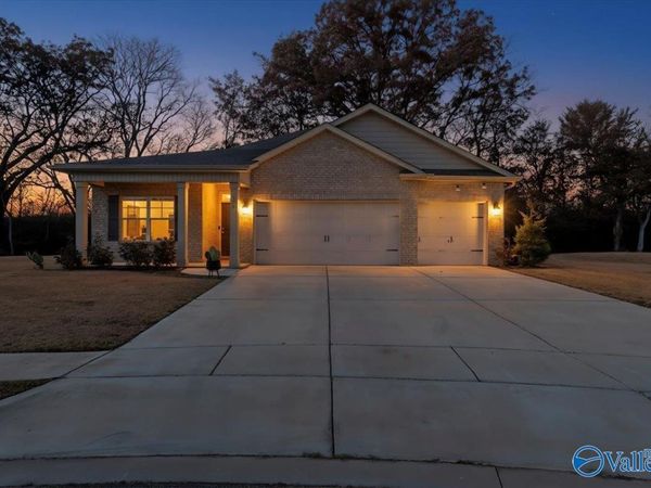 128 Canonbury Drive, New Market, AL 35761