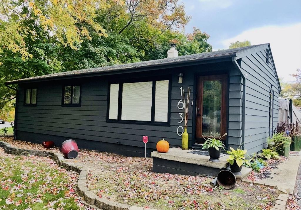 1630 Weymouth Street, West Bloomfield, MI 48324 Main Photo