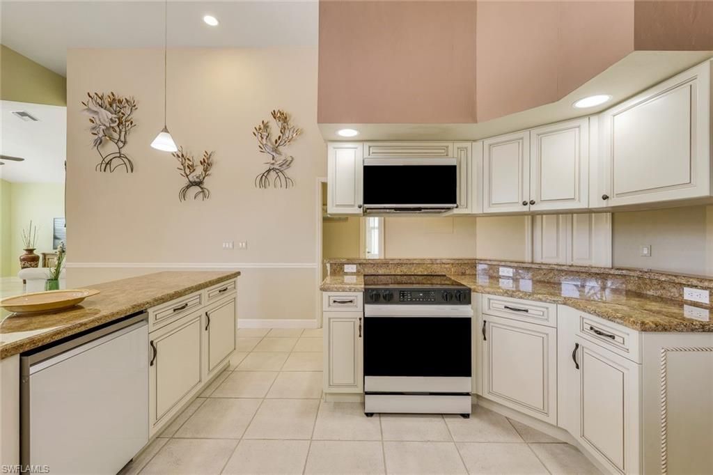 28071 Winthrop Cir, Bonita Springs, FL 34134 Photo