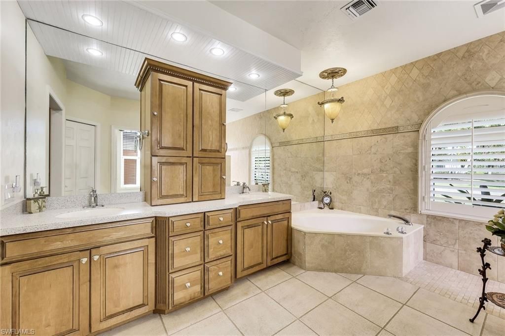 28071 Winthrop Cir, Bonita Springs, FL 34134 Photo