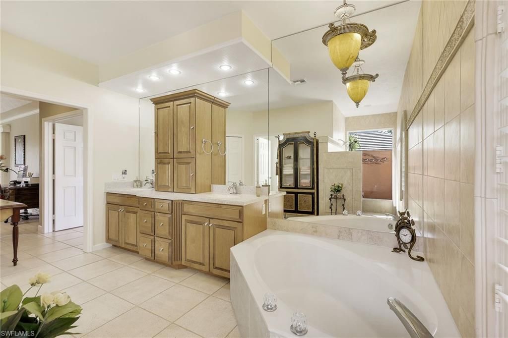 28071 Winthrop Cir, Bonita Springs, FL 34134 Photo