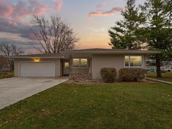 351 1st Avenue NE, Wells, MN 56097