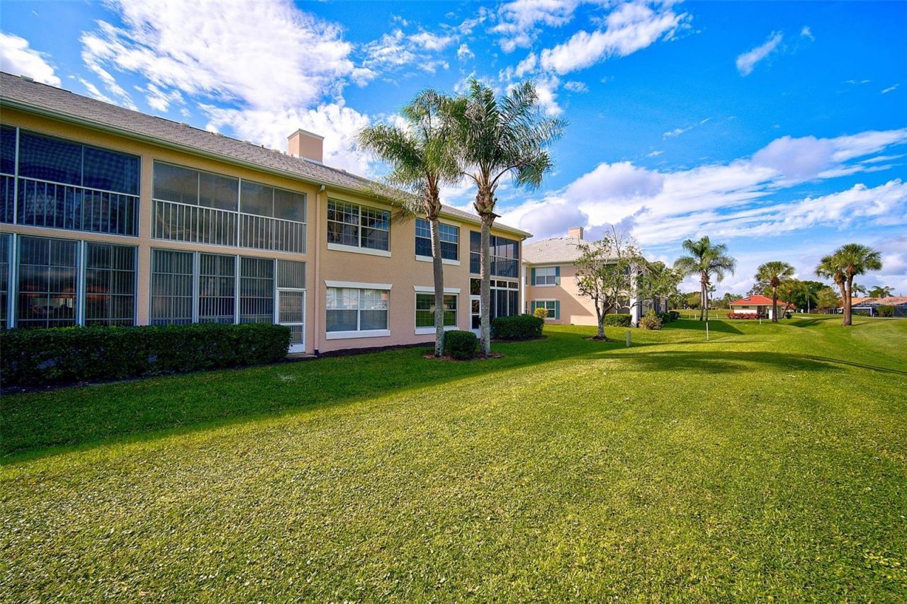 4706 Sand Trap Street Circle E, Unit 202, Bradenton, FL 34203 Photo