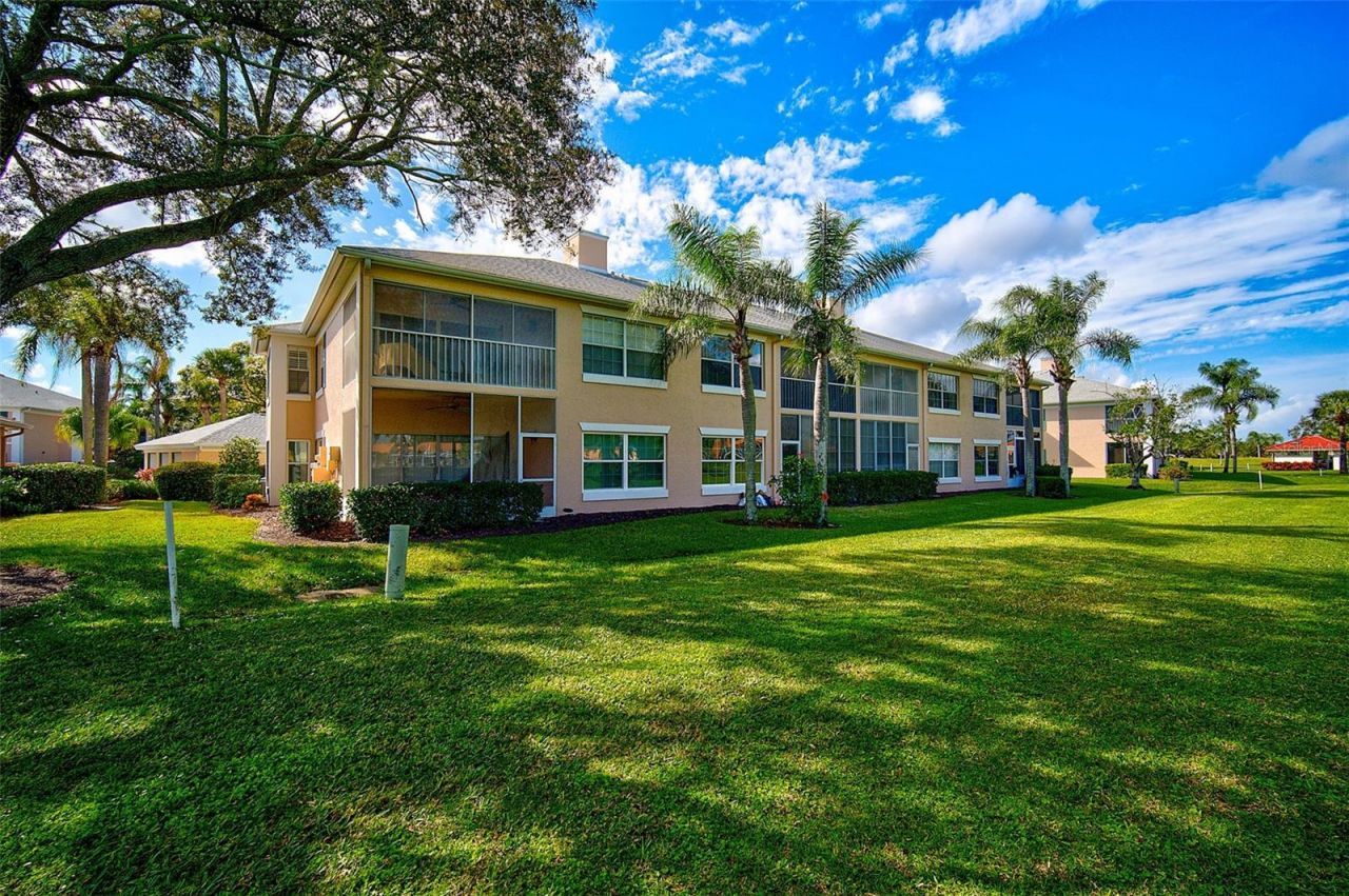 4706 Sand Trap Street Circle E, Unit 202, Bradenton, FL 34203 Photo