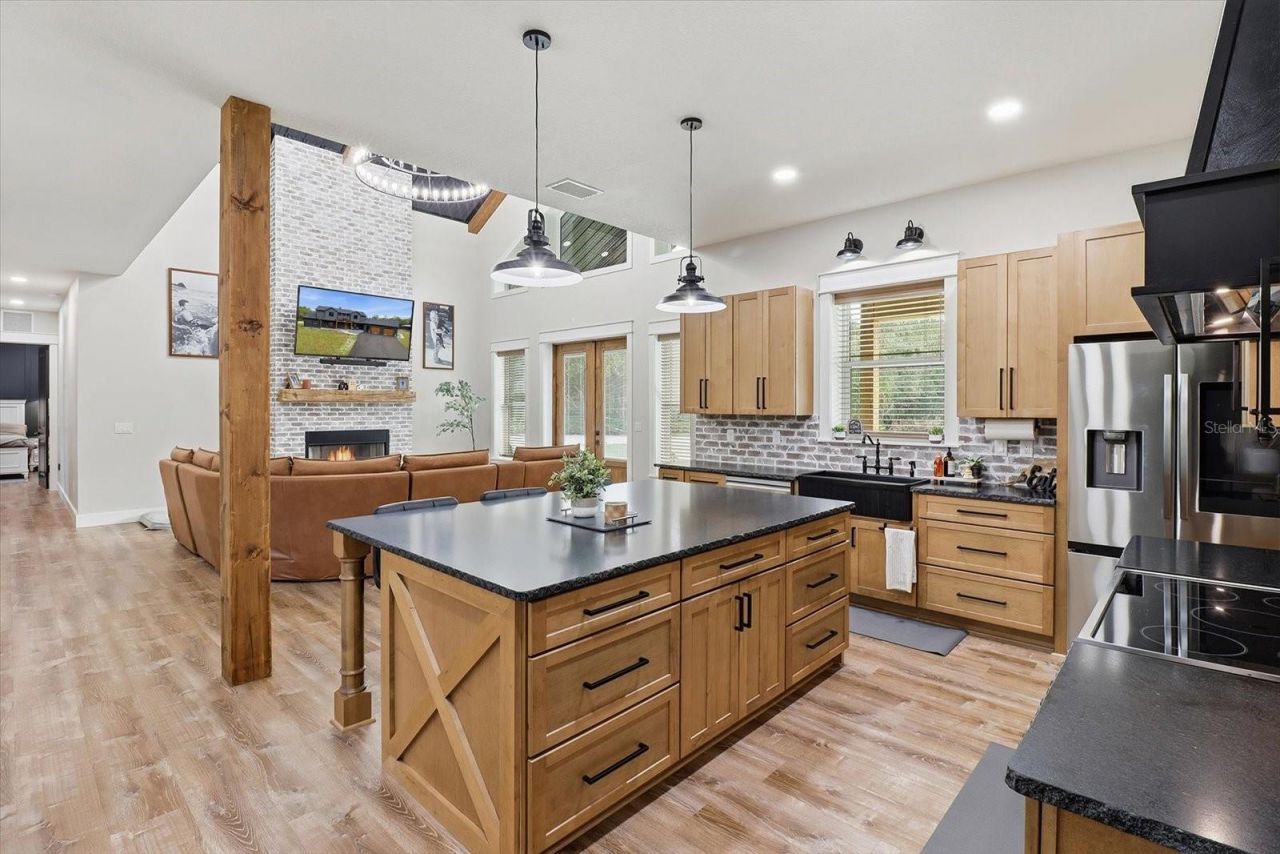 330 Highway 40 E, Inglis, FL 34449 Photo