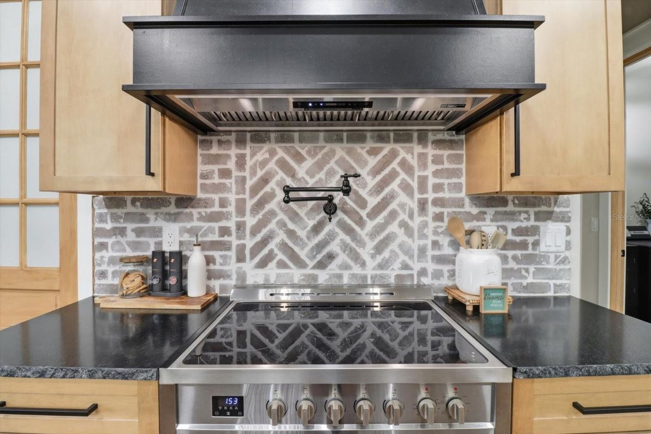 330 Highway 40 E, Inglis, FL 34449 Photo