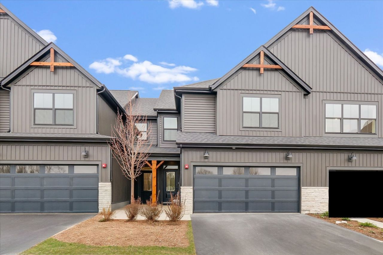 8534 Sperry Court, Woodridge, IL 60517 Main Photo