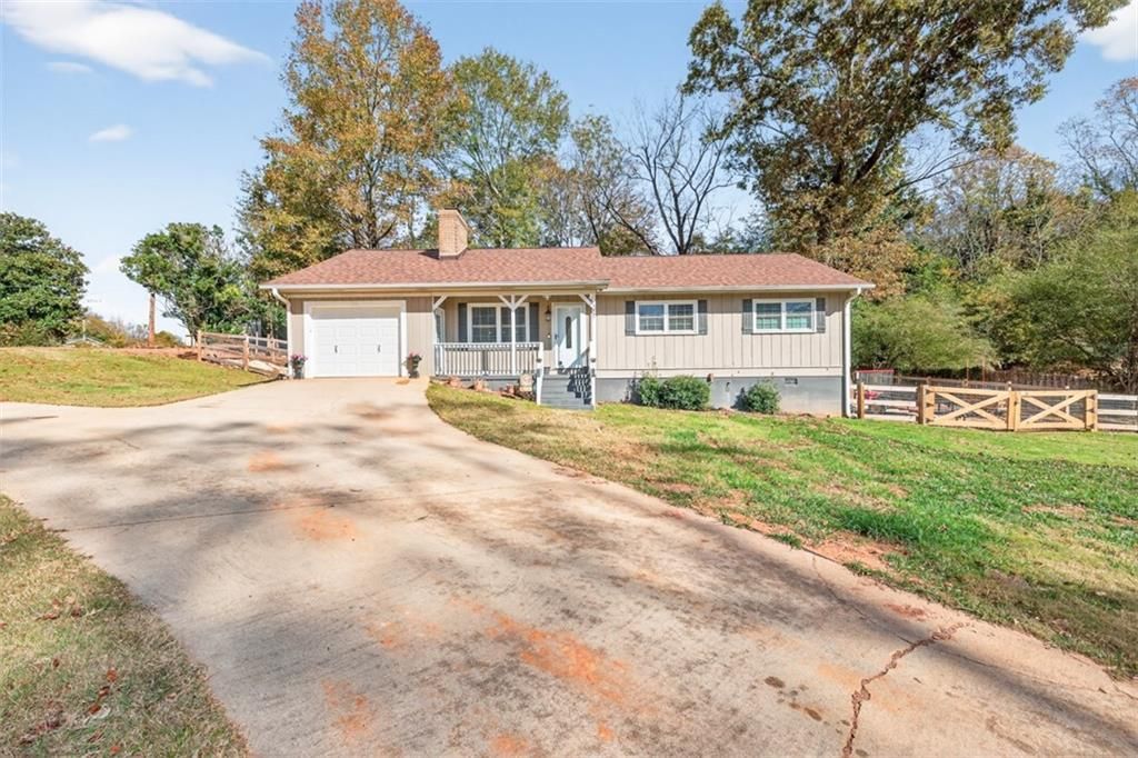 5867 Meadow View Lane, Flowery Branch, GA 30542 Main Photo