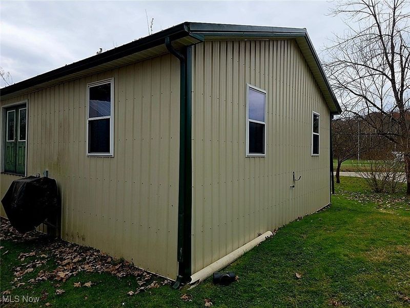 10796 State Route 155 SE, Corning, OH 43730 Photo 4
