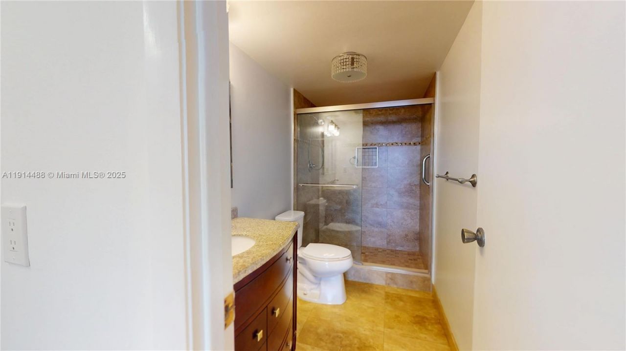 600 Three Islands Blvd, Unit 402, Hallandale Beach, FL 33009 Photo