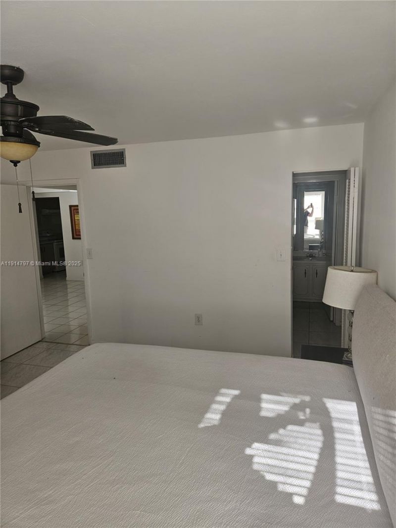 201 178th Dr, Unit 302, Sunny Isles Beach, FL 33160 Photo