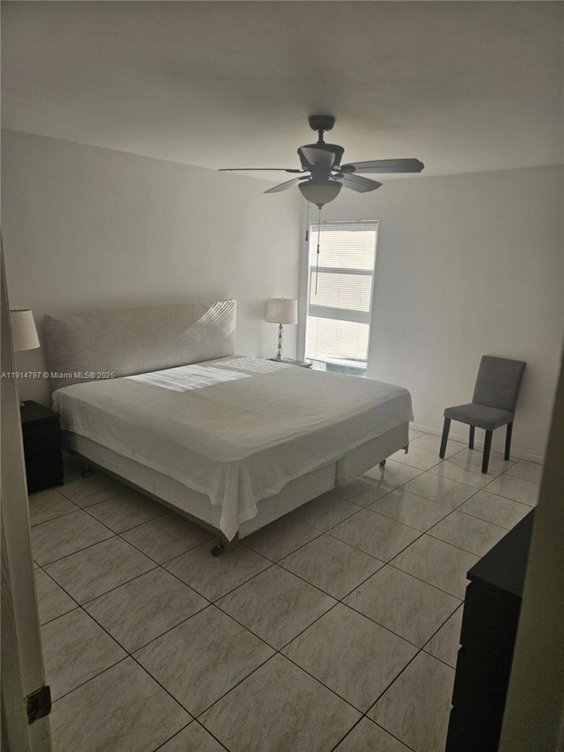 201 178th Dr, Unit 302, Sunny Isles Beach, FL 33160 Photo