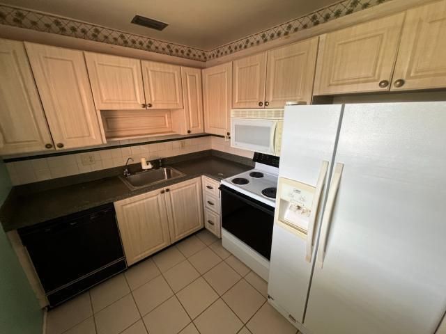2600 SE Ocean Boulevard, Unit O10, Stuart, FL 34996 Photo
