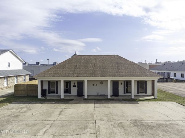 213 Commerce Drive, Brandon, MS 39042