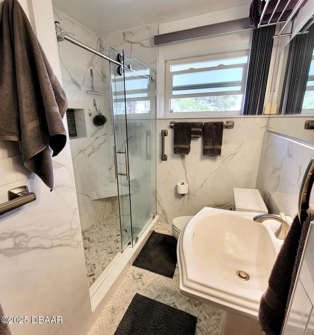 8 Richmond Drive, New Smyrna Beach, FL 32169 Photo