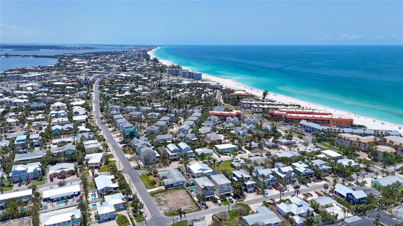 6406 Holmes Boulevard, Holmes Beach, FL 34217 Photo