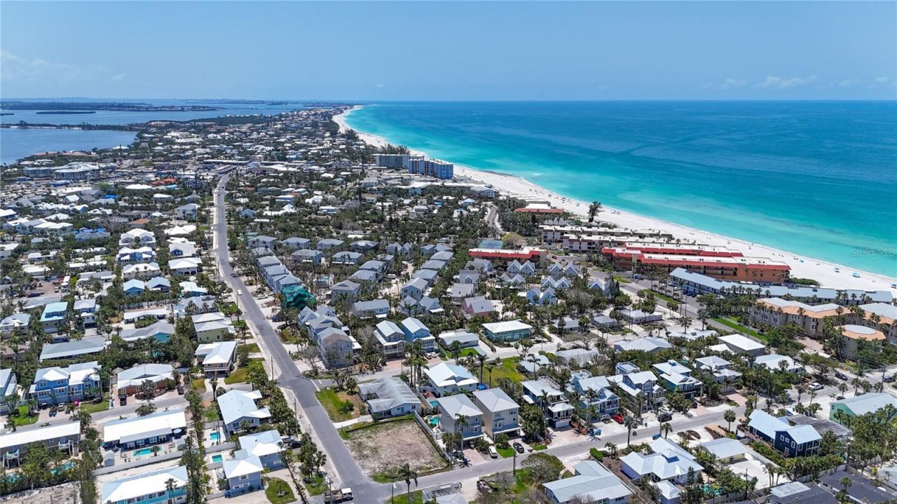 6406 Holmes Boulevard, Holmes Beach, FL 34217 Photo