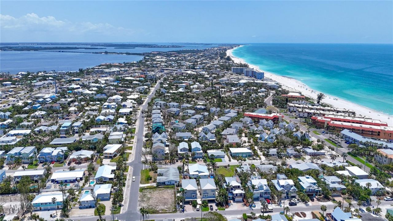 6406 Holmes Boulevard, Holmes Beach, FL 34217 Photo