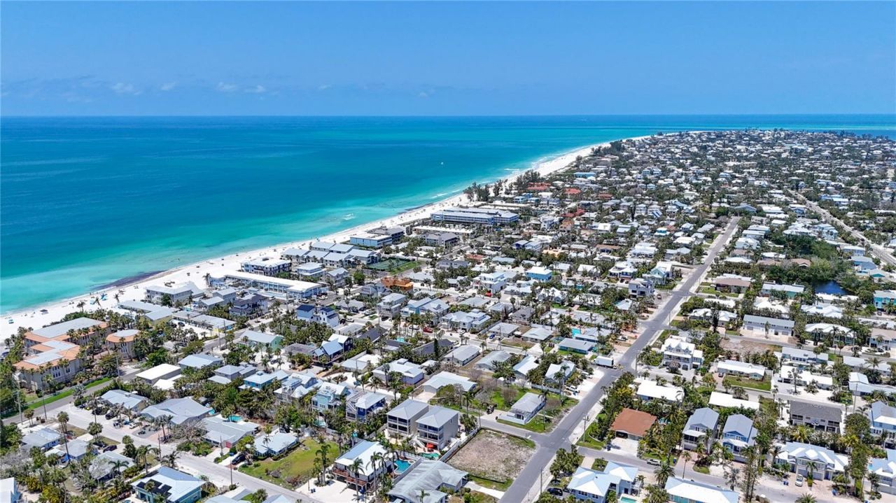 6406 Holmes Boulevard, Holmes Beach, FL 34217 Photo