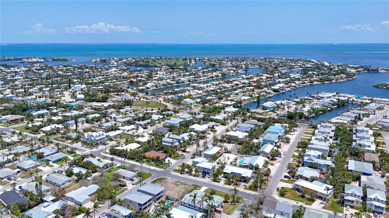 6406 Holmes Boulevard, Holmes Beach, FL 34217 Photo