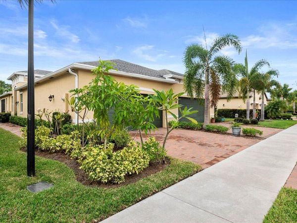 12842 SW Lake Fern Circle, Port St. Lucie, FL 34987