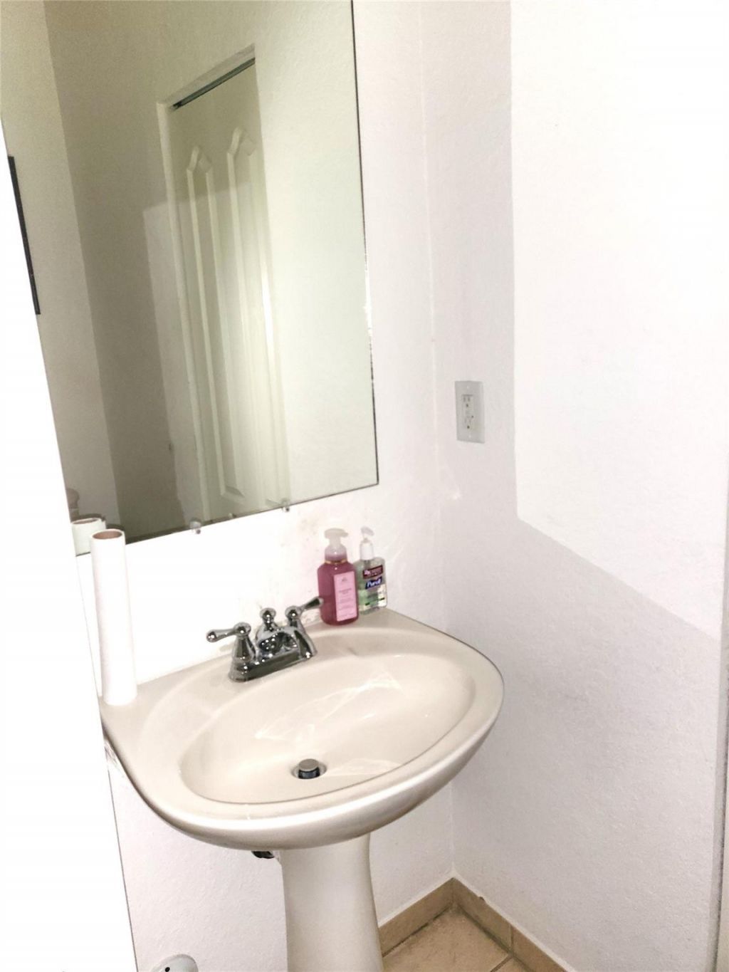 21003 NW 14th Place, Unit 444, Miami, FL 33169 Photo