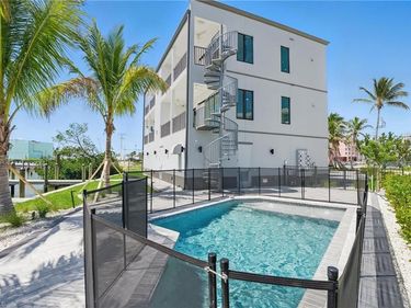 855 Lagoon ST, Unit 1, FORT MYERS BEACH, FL 33931