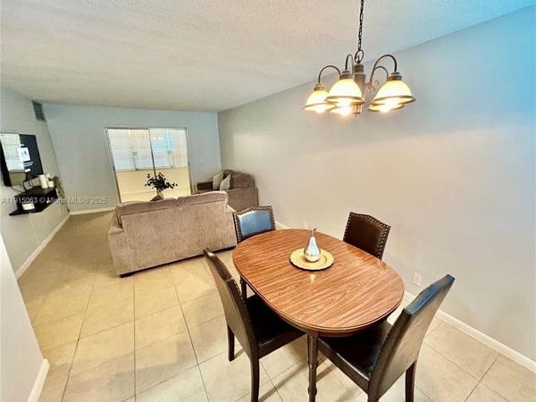 2213 NE 1st Ct, Unit 203, Boynton Beach, FL 33435