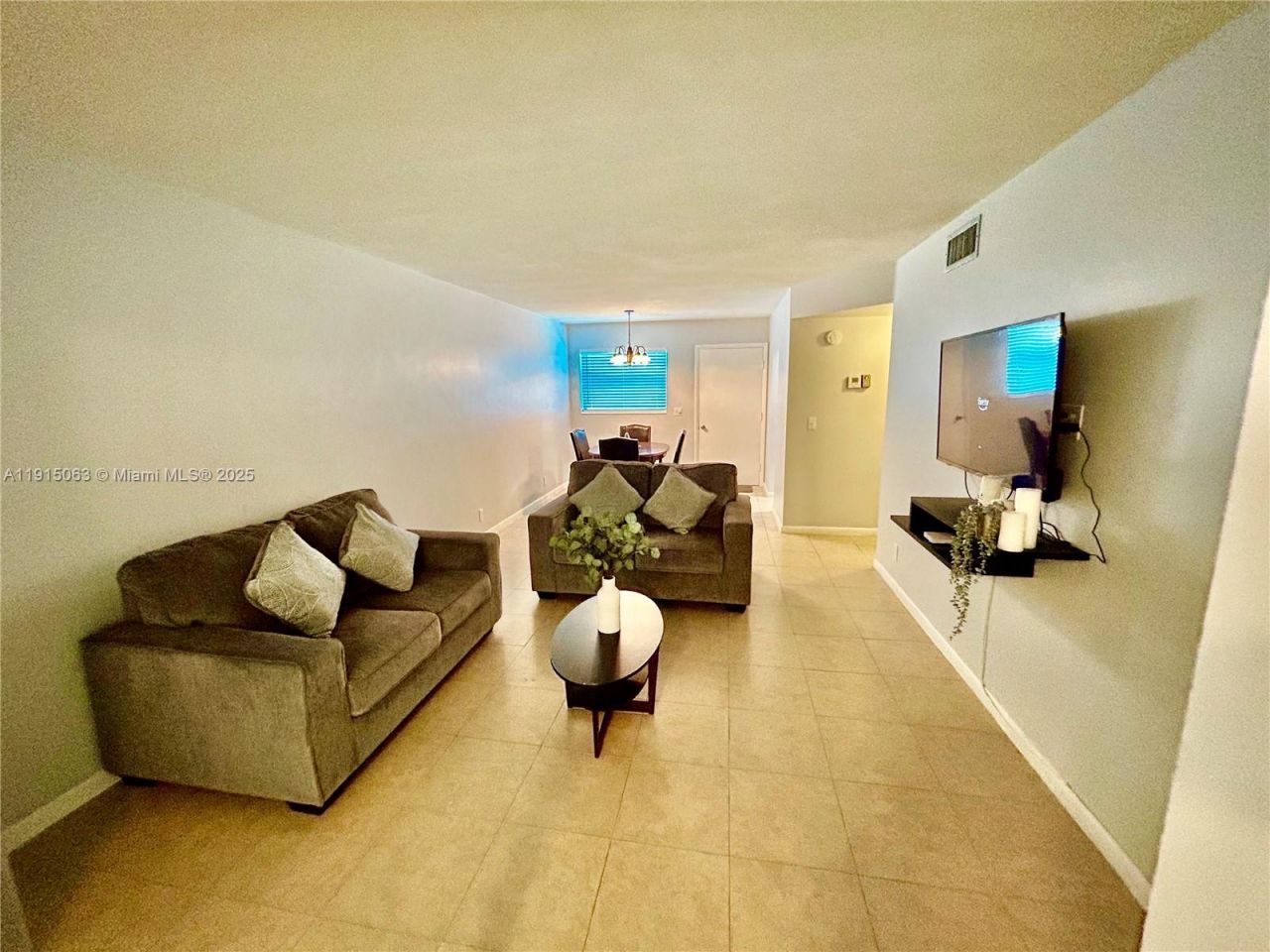 2213 NE 1st Ct, Unit 203, Boynton Beach, FL 33435 Photo