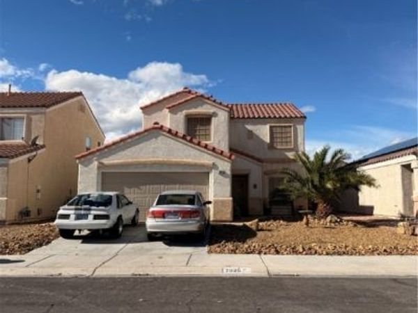 7925 Hollow Pine Street, Las Vegas, NV 89143