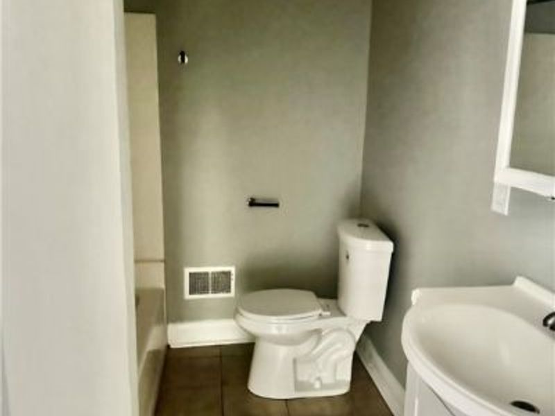 528 E 109th Street, Cleveland, OH 44108 Photo 13