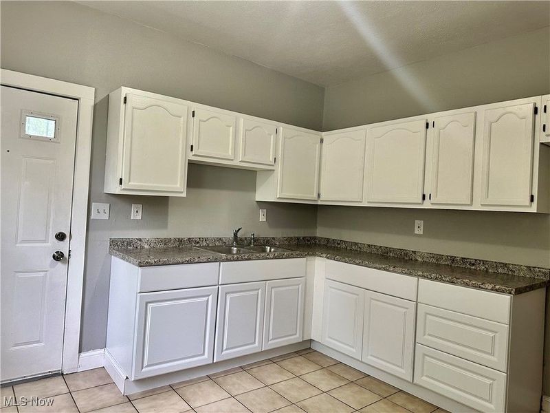 528 E 109th Street, Cleveland, OH 44108 Photo 5