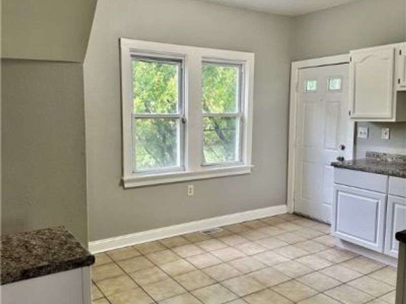 528 E 109th Street, Cleveland, OH 44108 Photo 8